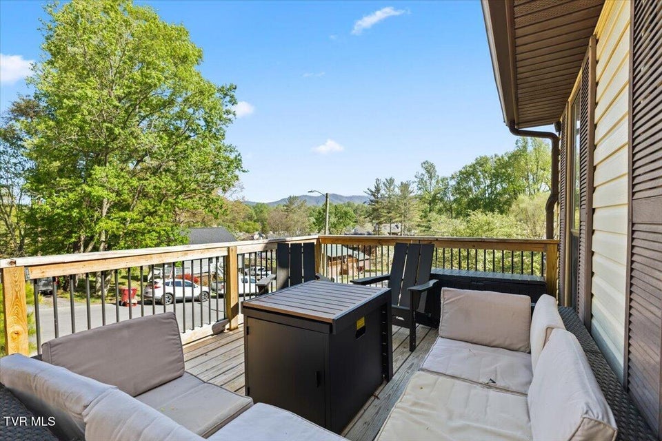 Photo #10: 2009 Dusty Drive