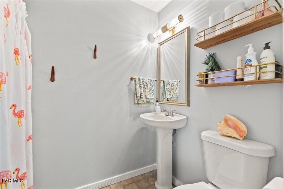 Photo #24: 2009 Dusty Drive