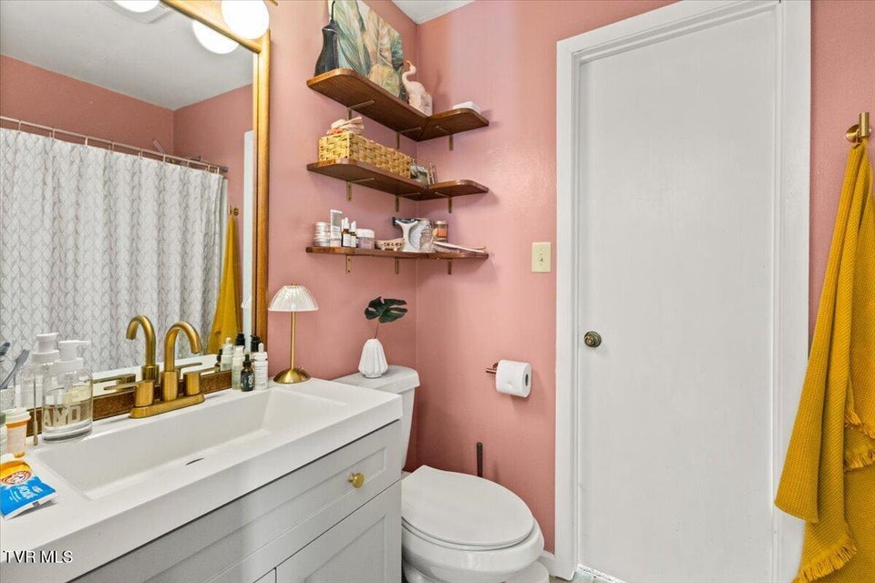 Photo #32: 2009 Dusty Drive