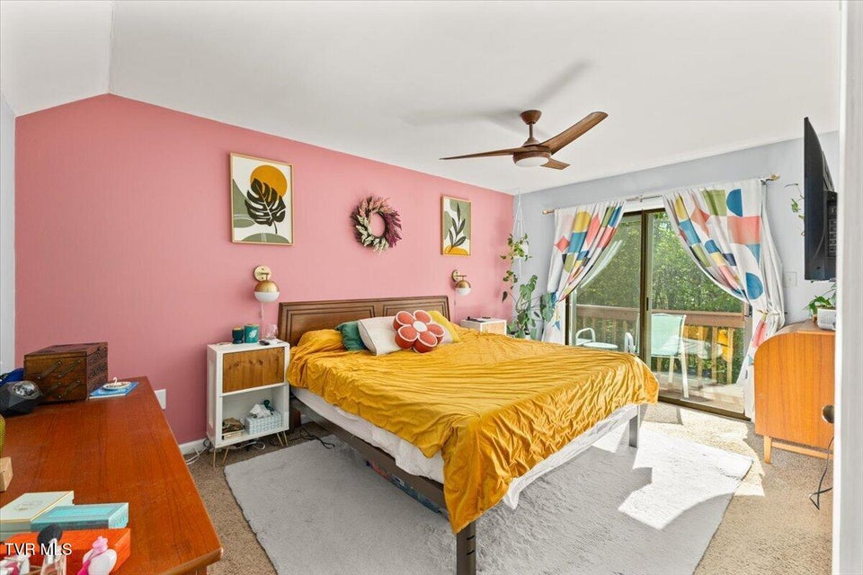 Photo #35: 2009 Dusty Drive