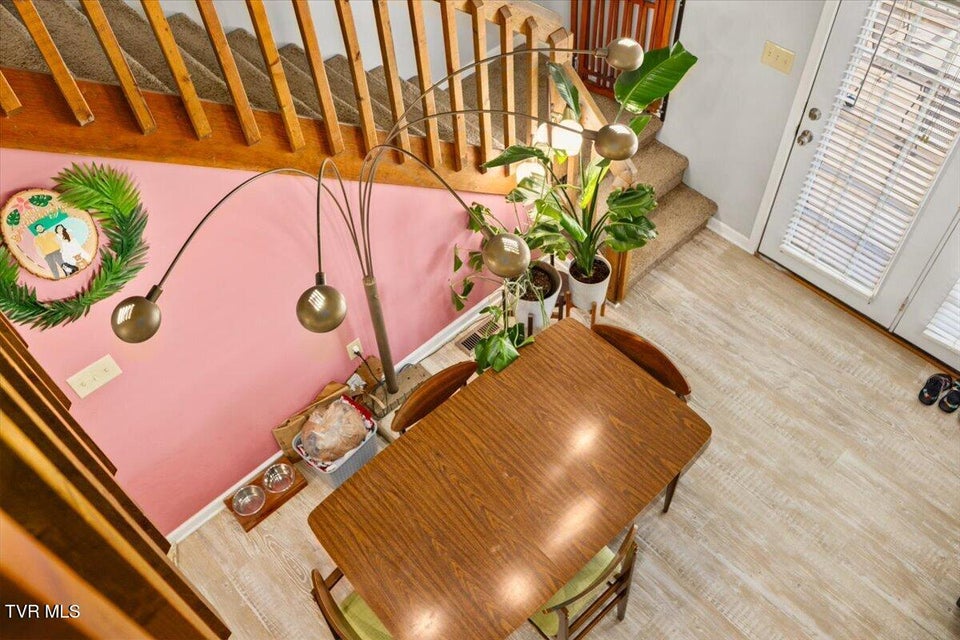 Photo #38: 2009 Dusty Drive