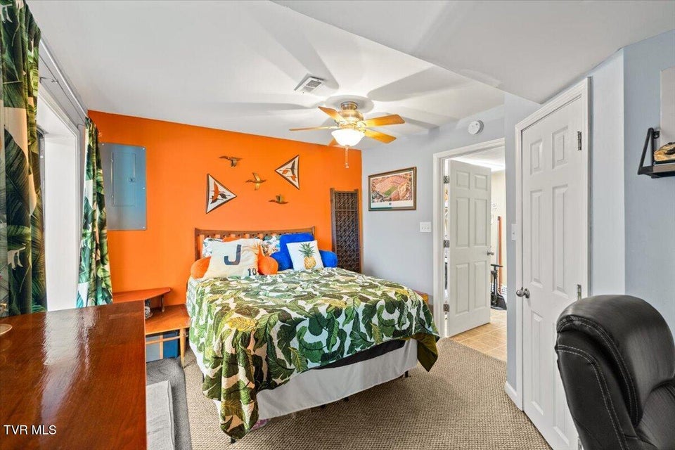 Photo #45: 2009 Dusty Drive