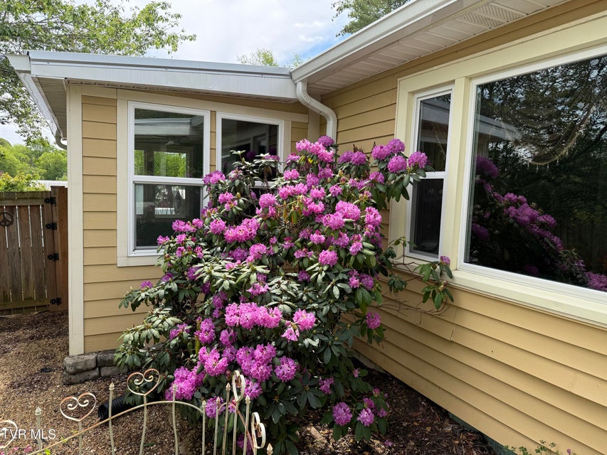 Photo #49: 105 1st Avenue