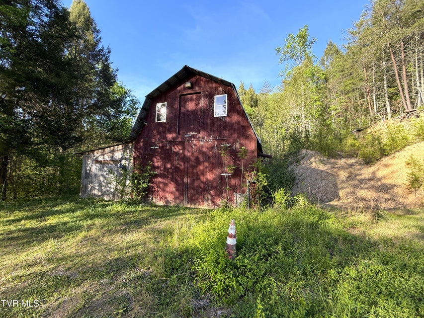 Photo #5: 2930 Arch Way