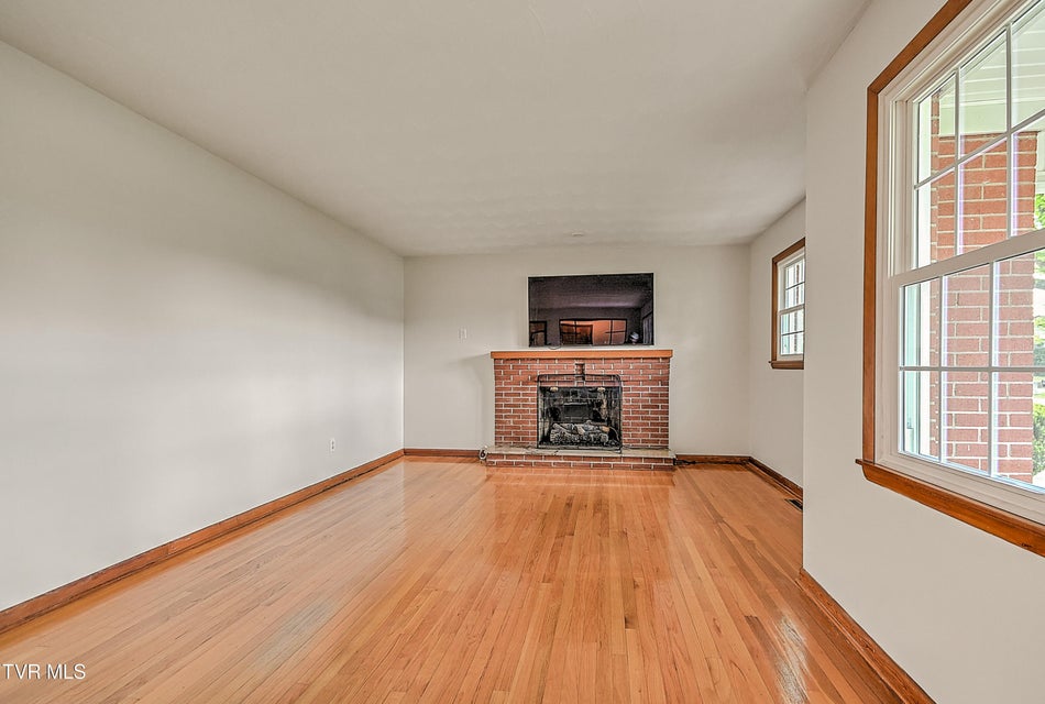 Photo #7: 879 Wayne Avenue