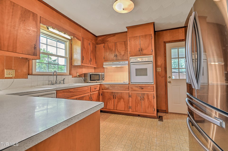 Photo #13: 879 Wayne Avenue