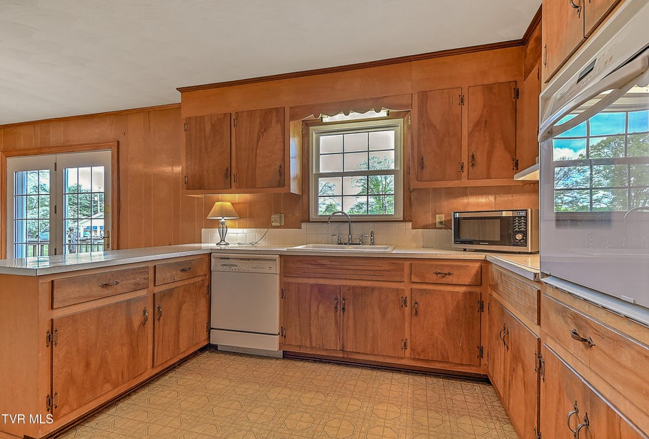 Photo #15: 879 Wayne Avenue