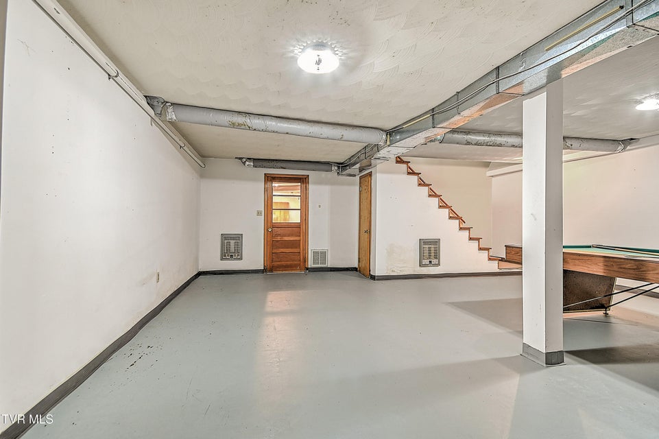 Photo #32: 879 Wayne Avenue