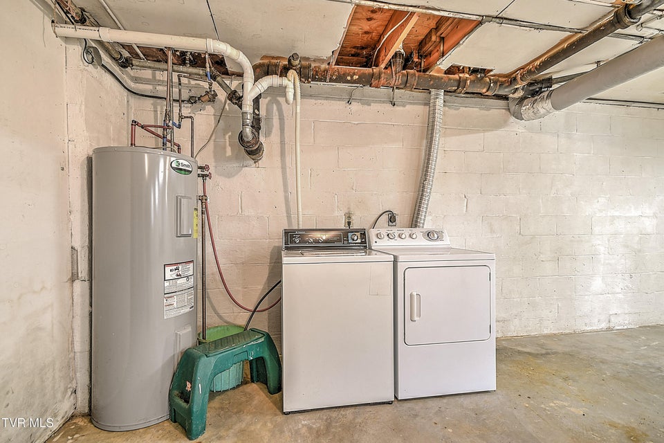 Photo #36: 879 Wayne Avenue