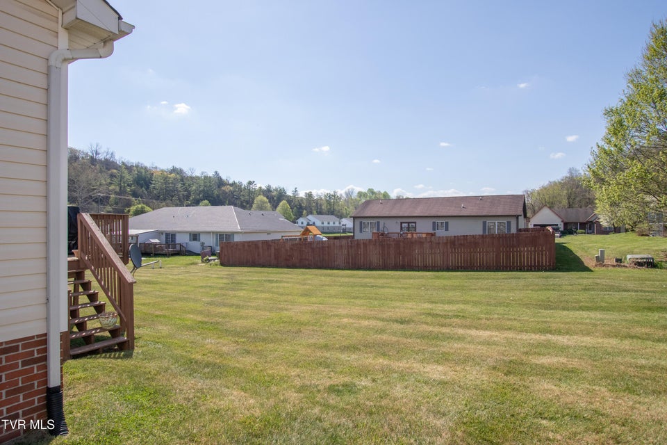 Photo #9: 20924 Deer Run Drive