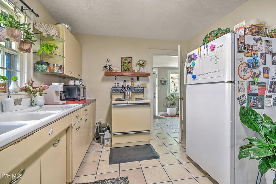 Photo #15: 200 & 202 Main Street