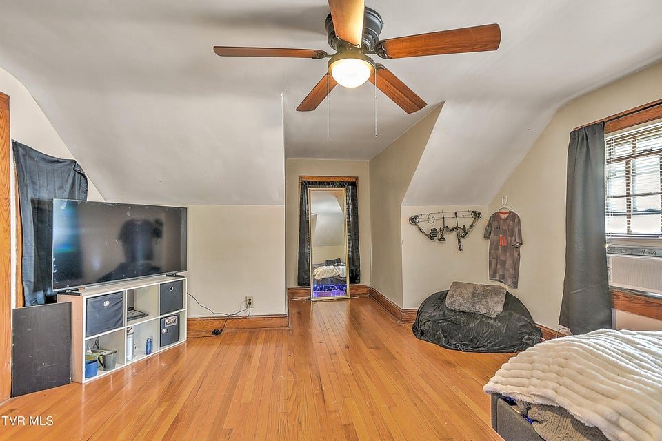 Photo #25: 200 & 202 Main Street