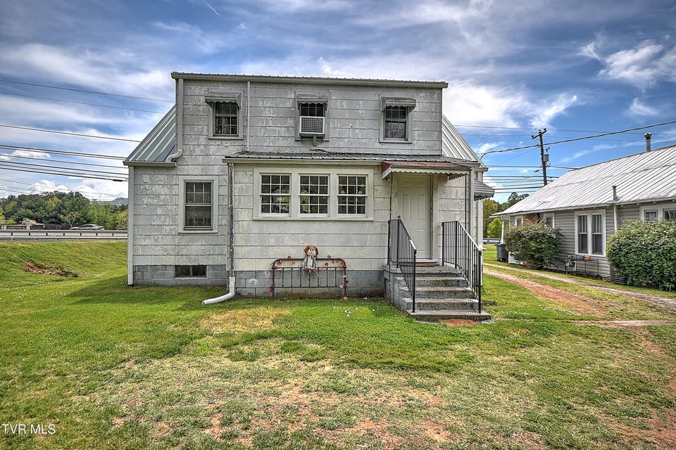 Photo #33: 200 & 202 Main Street