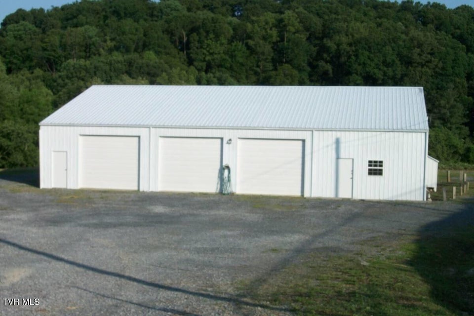 Photo #2: 1245/1251 Montvue Road