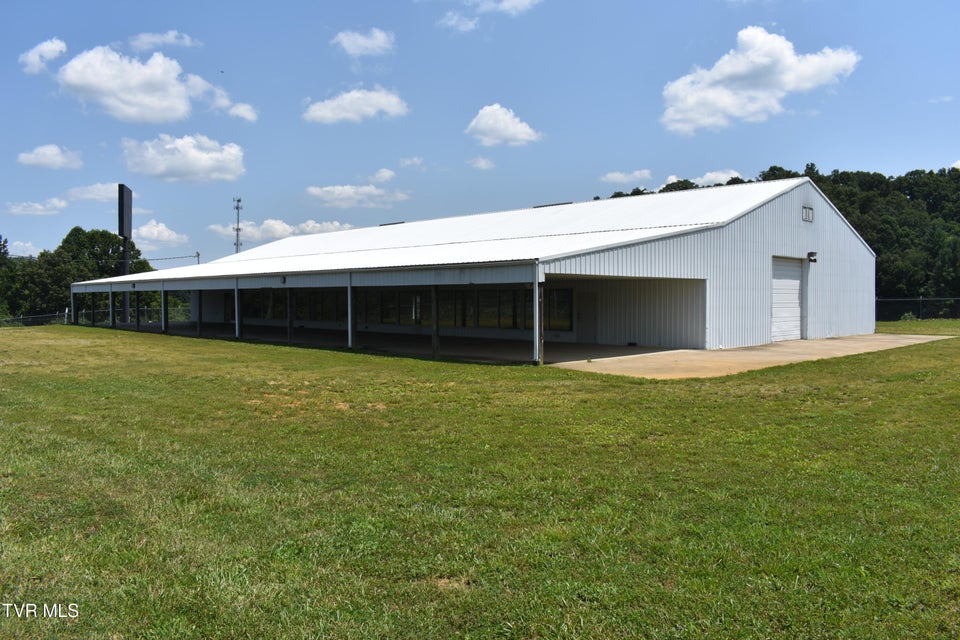 Photo #11: 1245/1251 Montvue Road