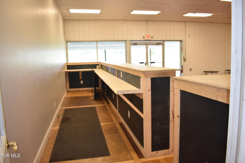 Photo #14: 1245/1251 Montvue Road