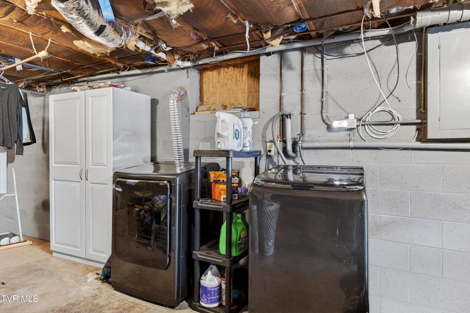 Photo #21: 19324 Woodland Hills Road