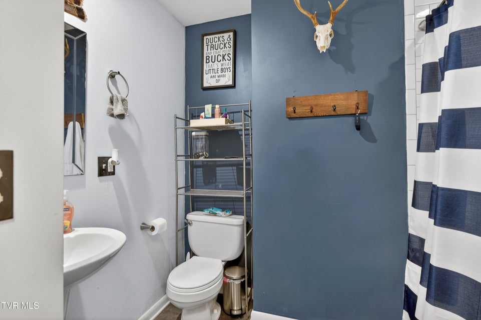 Photo #17: 19324 Woodland Hills Road