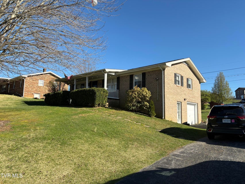 Photo #3: 19324 Woodland Hills Road