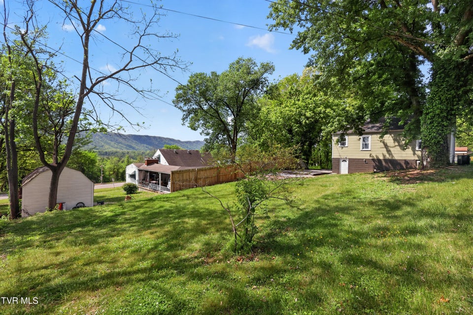 Photo #24: 509 Rogan Street