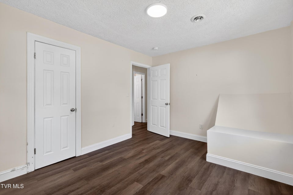 Photo #13: 509 Rogan Street