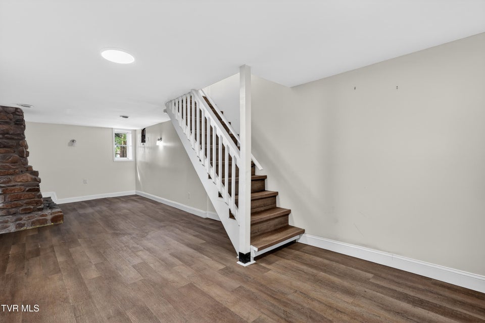 Photo #17: 509 Rogan Street