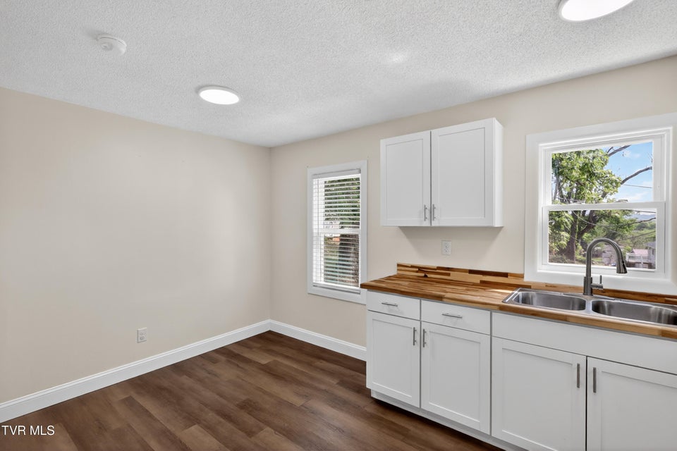 Photo #9: 509 Rogan Street