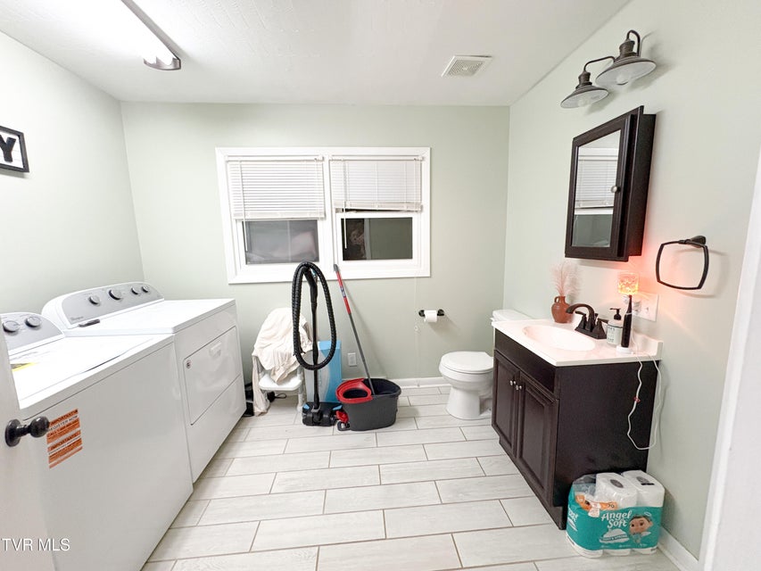 Photo #9: 2029 Gregory Road