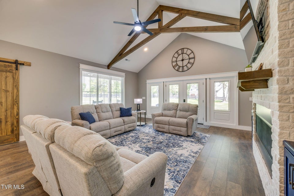 Photo #9: 350 Sunset Harbor Drive