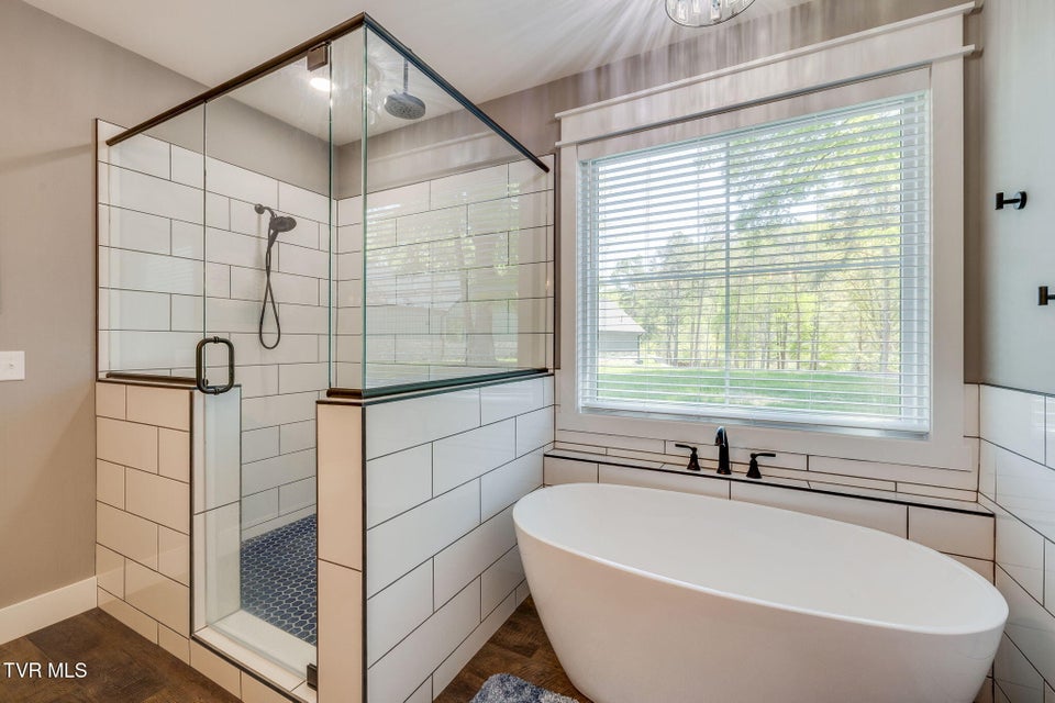 Photo #25: 350 Sunset Harbor Drive