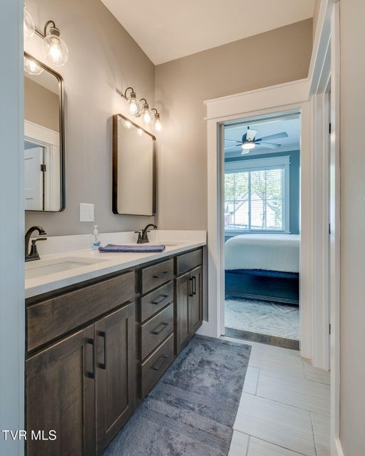 Photo #29: 350 Sunset Harbor Drive