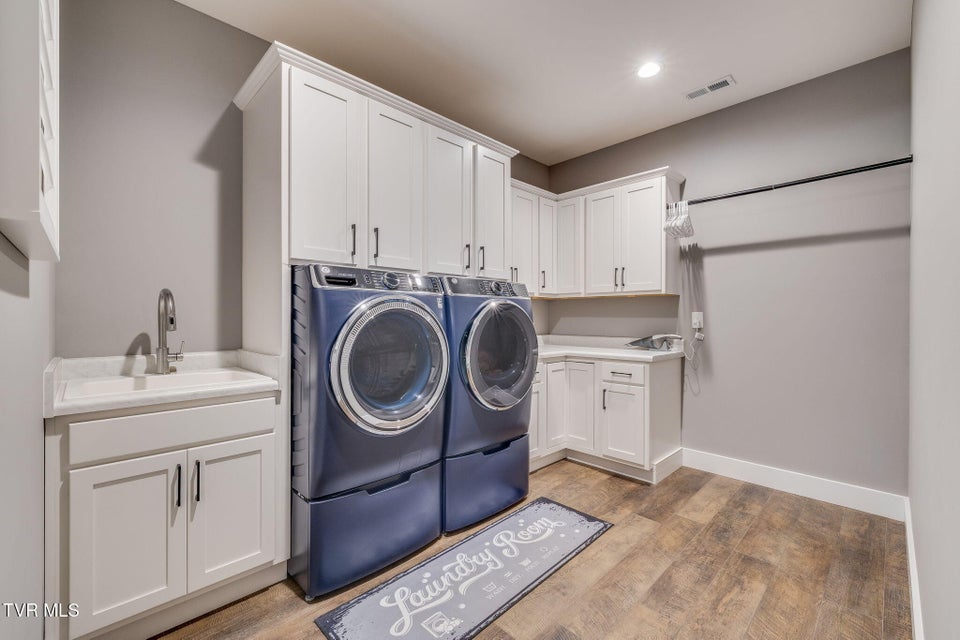 Photo #40: 350 Sunset Harbor Drive