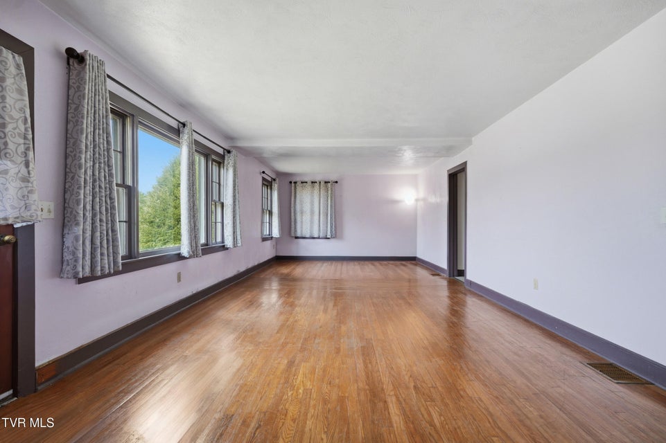 Photo #9: 112 Fort Richmond Road