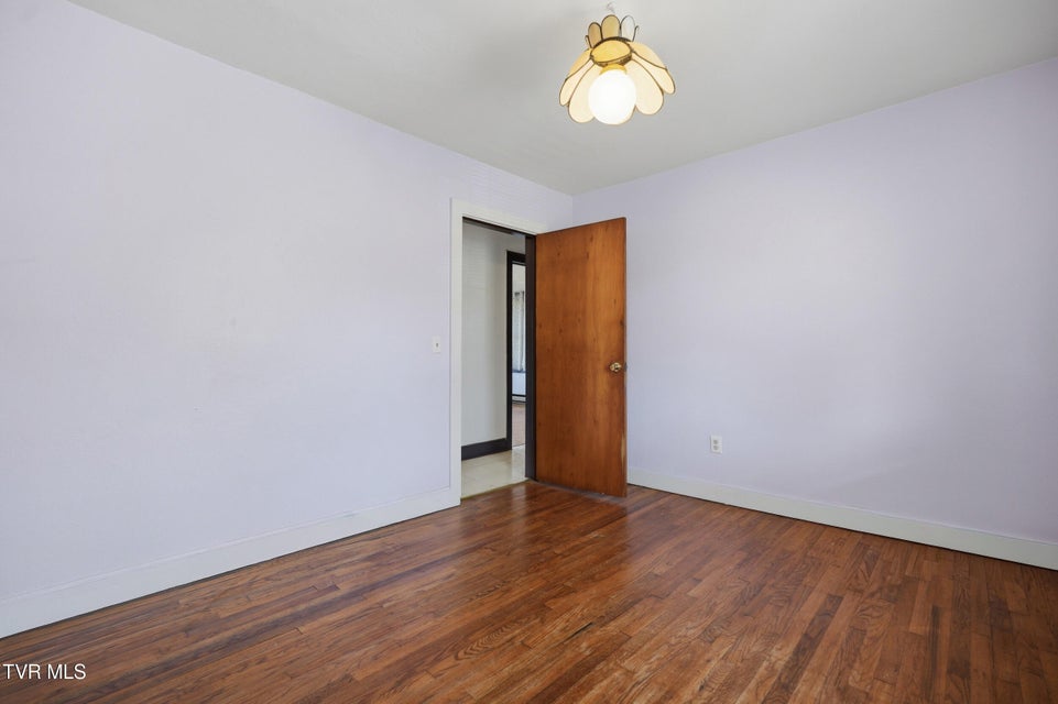 Photo #16: 112 Fort Richmond Road