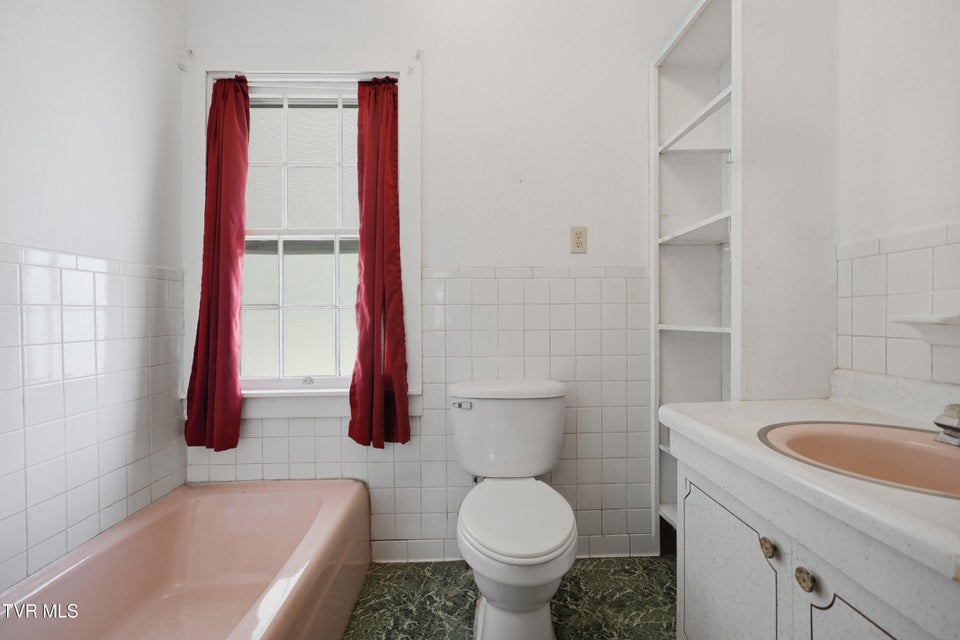 Photo #22: 112 Fort Richmond Road