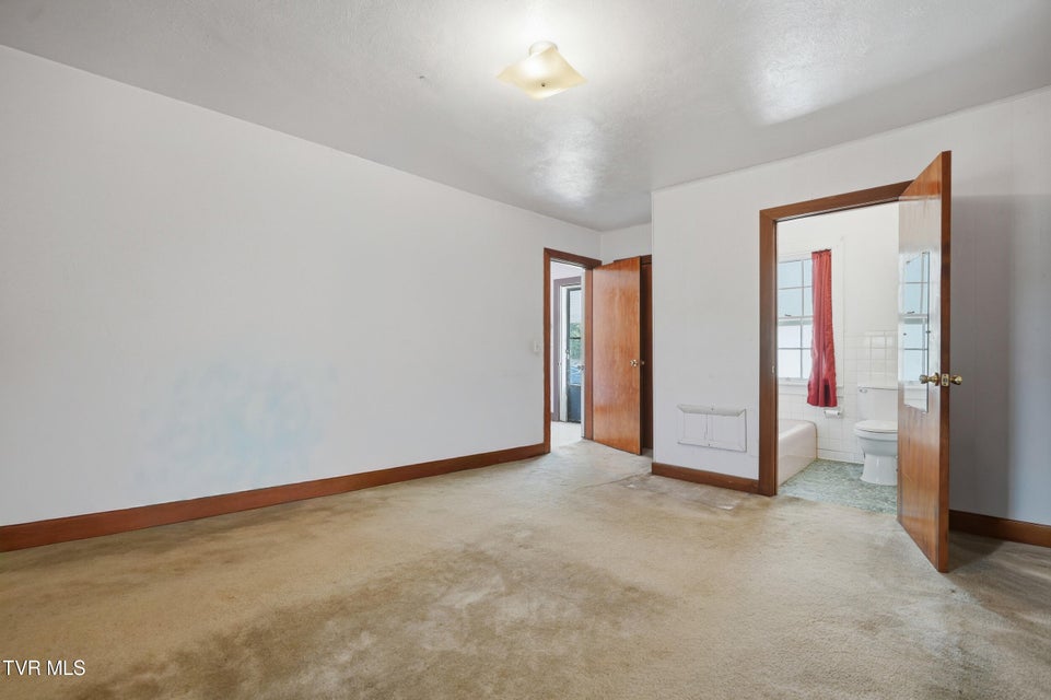 Photo #24: 112 Fort Richmond Road