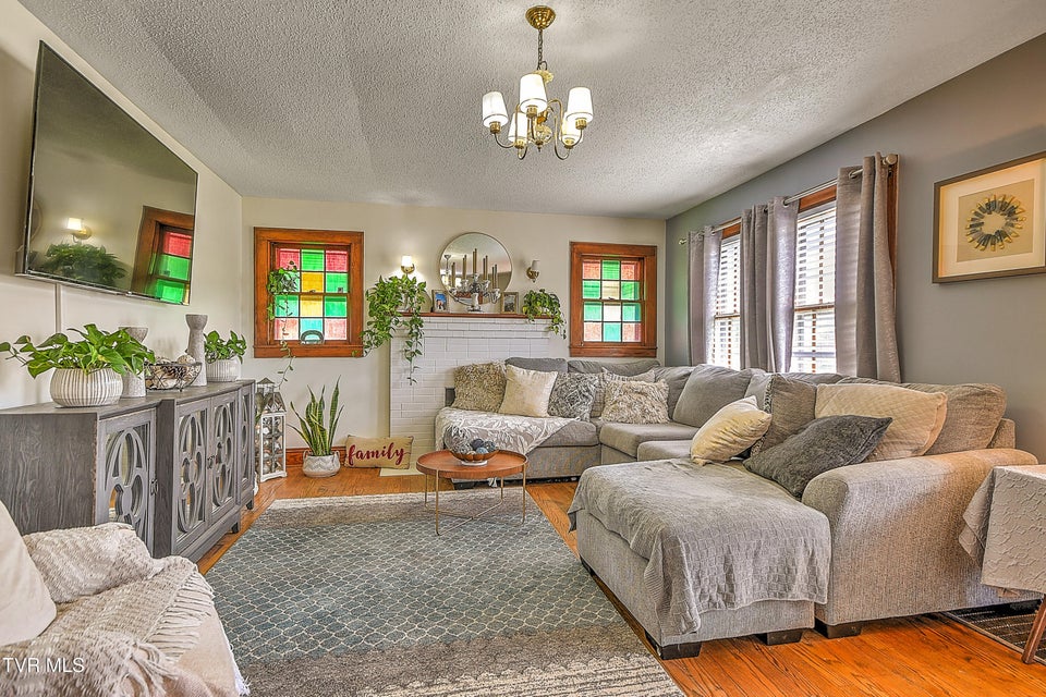 Photo #10: 200 & 202 Main Street