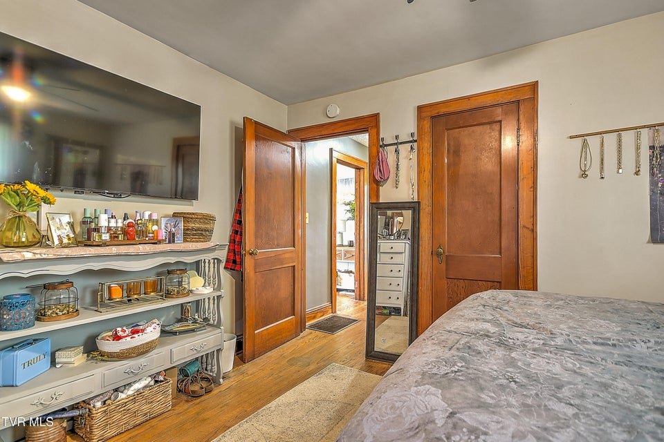 Photo #25: 200 & 202 Main Street