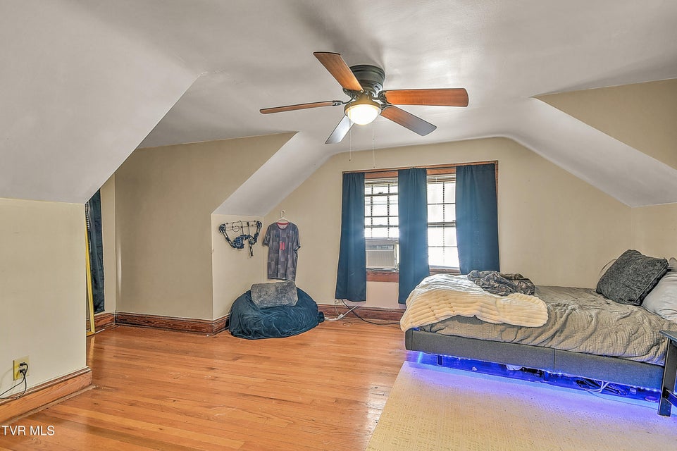 Photo #26: 200 & 202 Main Street