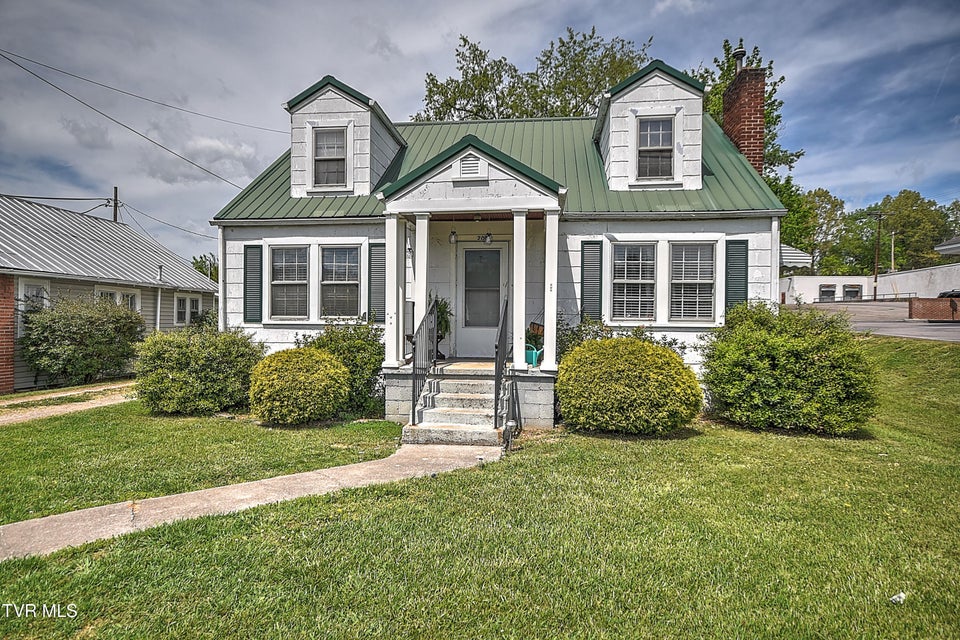 Photo #9: 200 & 202 Main Street