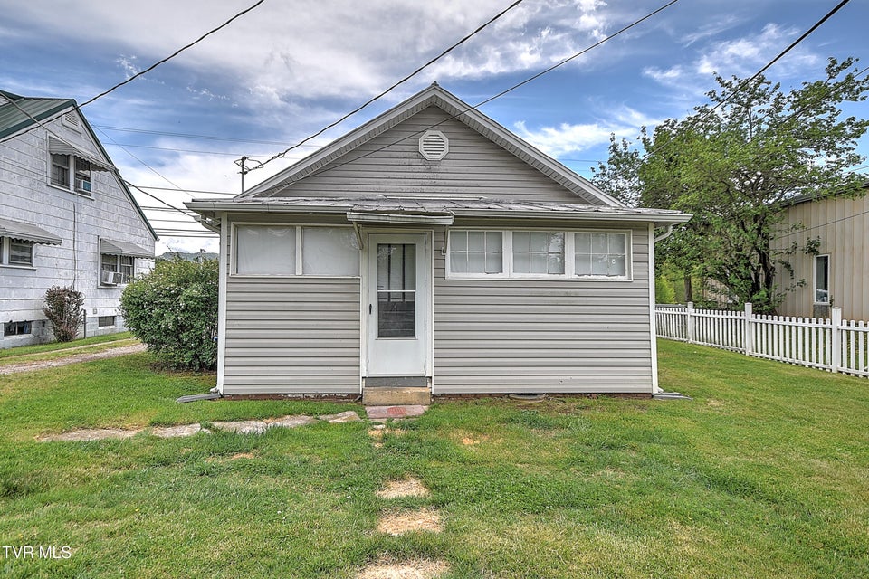 Photo #56: 200 & 202 Main Street