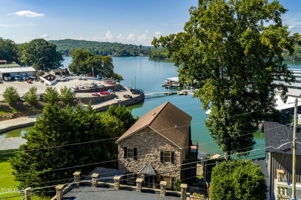 Photo #31: 667 Rockingham Road