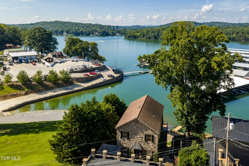 Photo #32: 667 Rockingham Road