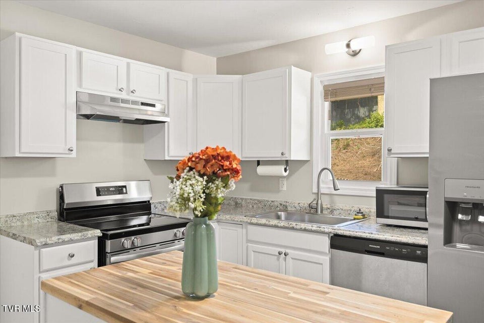 Photo #20: 1321 Haga Road