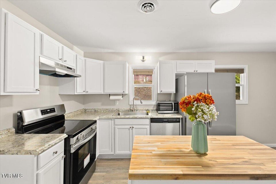 Photo #21: 1321 Haga Road