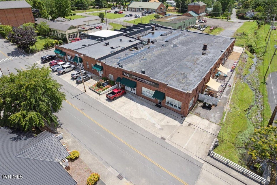 Photo #2: 307 Depot Street