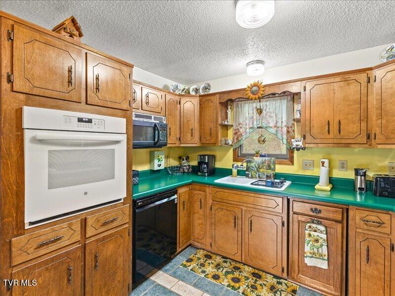 Photo #11: 814 Dogwood Drive