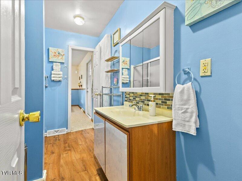 Photo #19: 814 Dogwood Drive