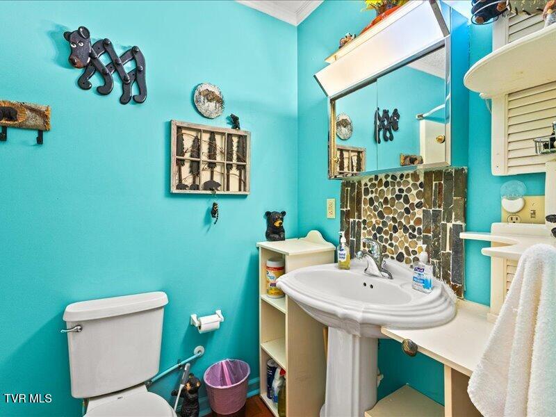 Photo #25: 814 Dogwood Drive