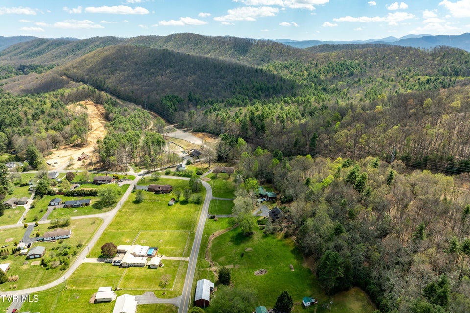 Photo #7: 1297 Harbin Hill Road